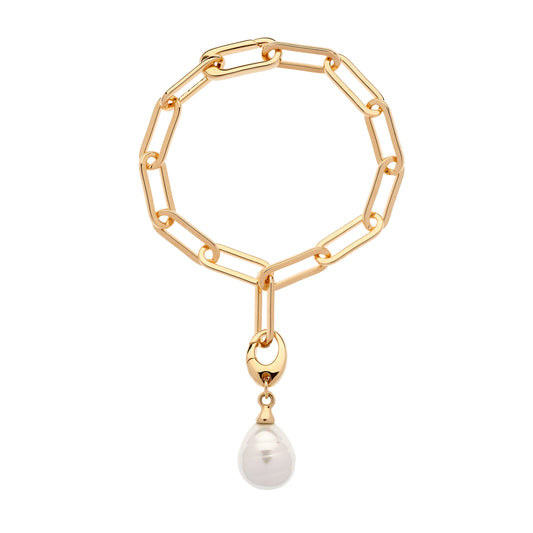 Gold chain bracelet with a pearl pendant on a white background